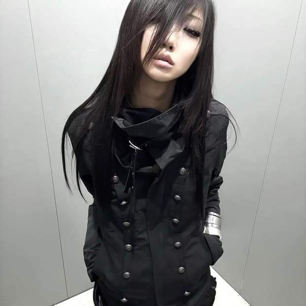 고딕 밀리터리 버튼 슬림 자켓