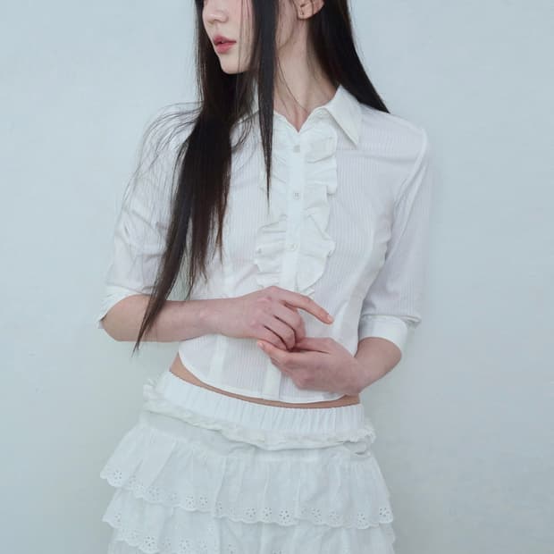 레이즈미야 프릴셔츠 RINA RUFFLE CROP SHIRT