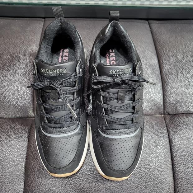 스케쳐스 키높이 스니커즈