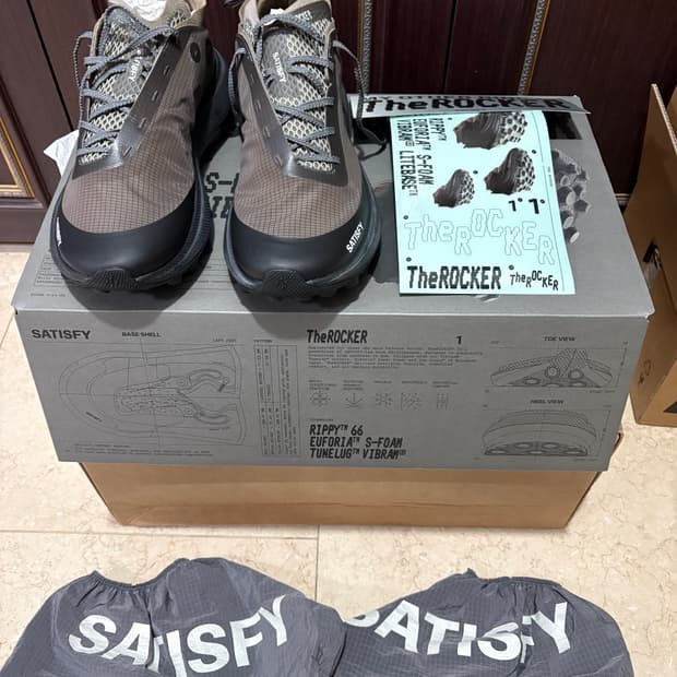 새티스파이 더라커 팔콘 9사이즈 270사이즈