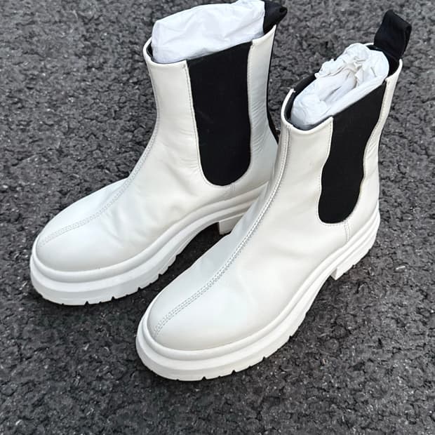 jw앤더슨 앵클부츠 (white)
