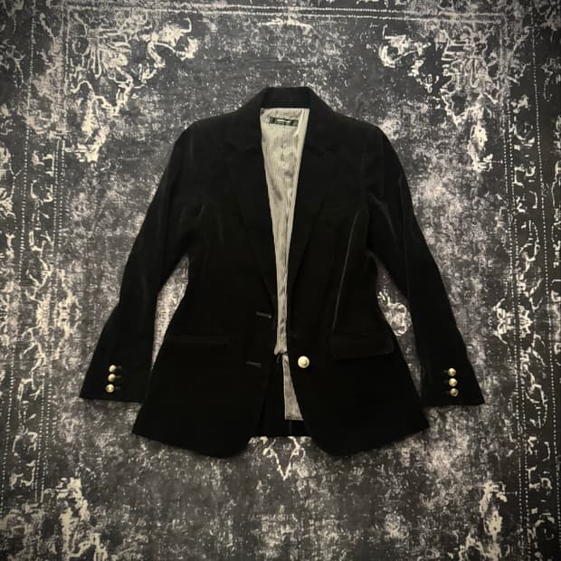 “Comfort basic“ black velvet blazer  