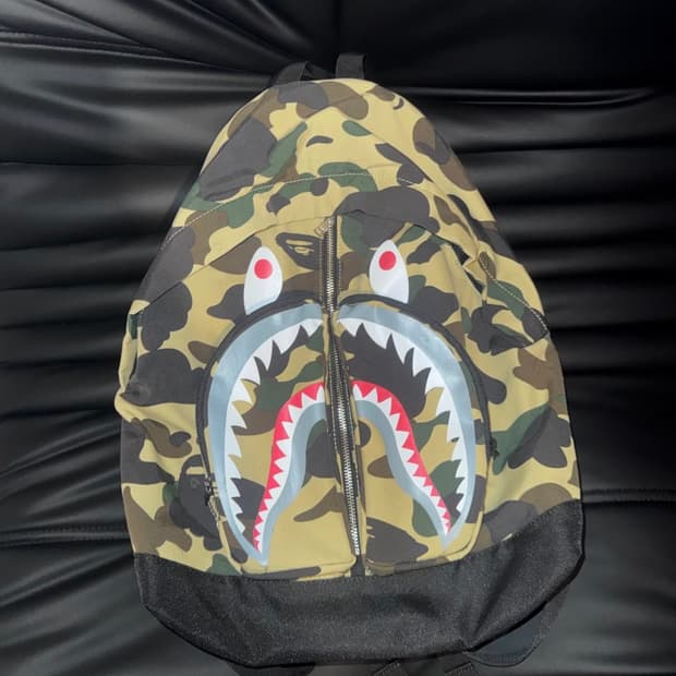 베이프 카모 샤크백팩