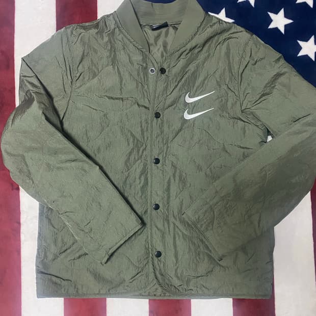 나이키 스우시 퀼티드 (깔깔이)