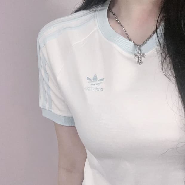 아디다스 화이트 + 하늘 흰하 링거티 반팔 티셔츠 s