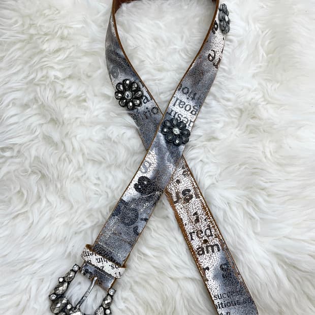 리얼레더 오리엔탈 스터드 버클 벨트