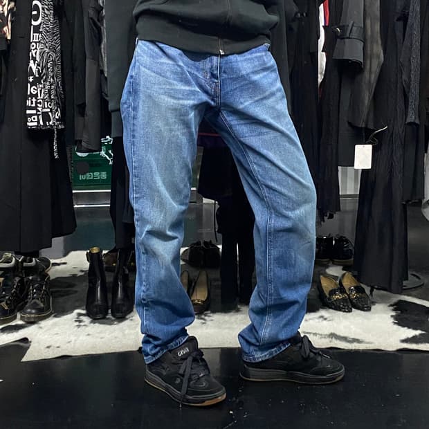 Levi’s 541 테이퍼핏 중청 데님