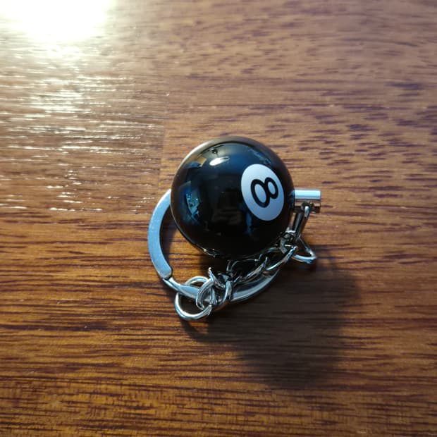 스투시 8볼 키링