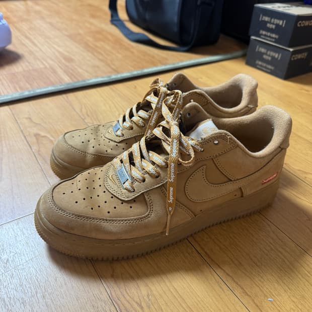 슈프림 된포 270 팝니다