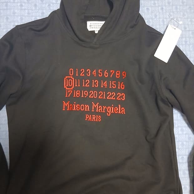 메종 마르지엘라 넘버링 로고 자수 후드