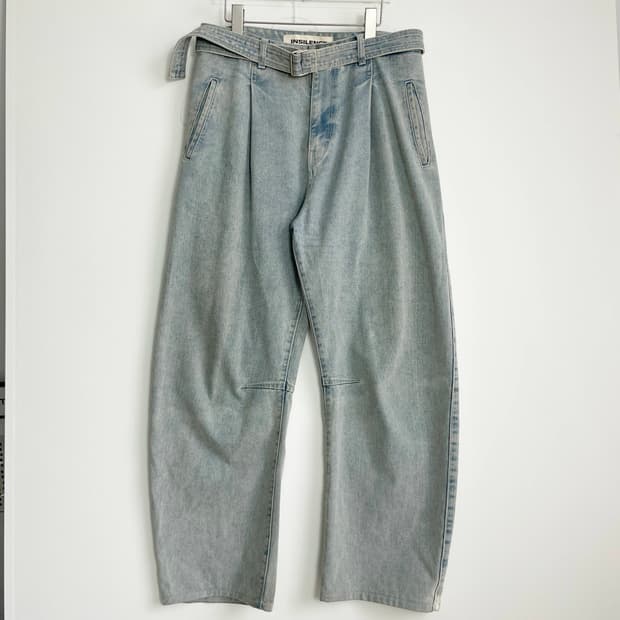 B1 인사일런스(INSILENCE) 턱 와이드 연청 데님 팬츠 M사이즈