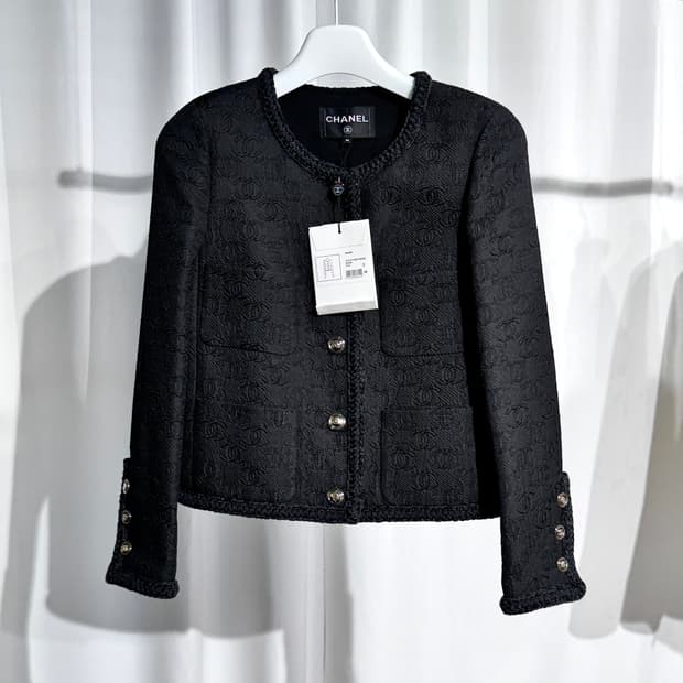 [36/한정판] 샤넬 21A CC로고 자카드 트위드 금장버튼 여성자켓