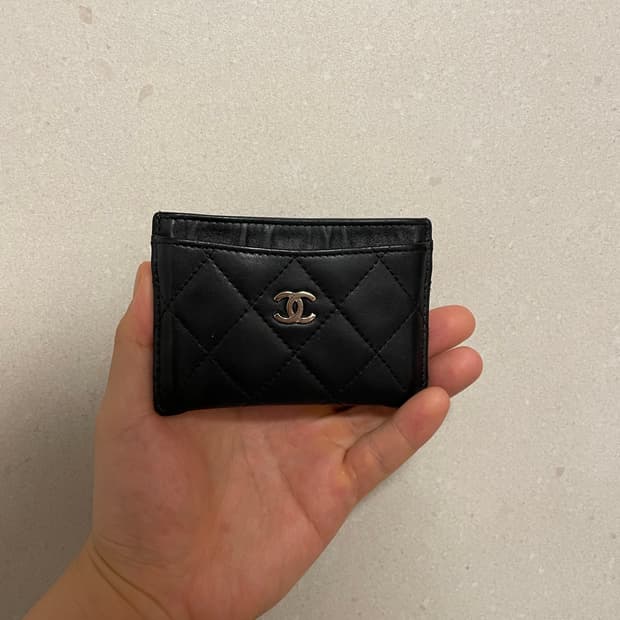 샤넬 클래식 램스킨 은장 카드 홀더 (25번대)