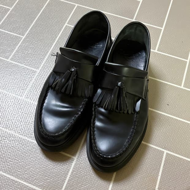 닥터마틴 아드리안 42