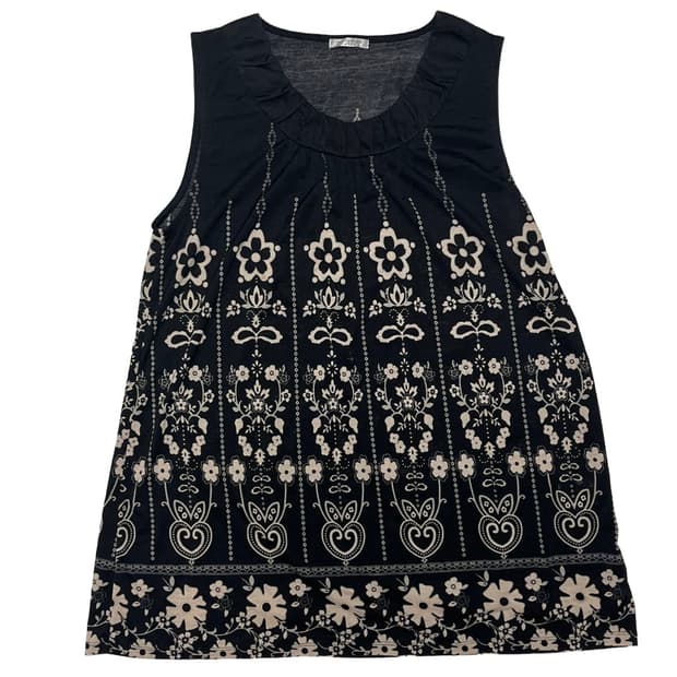 Flower pattern black top