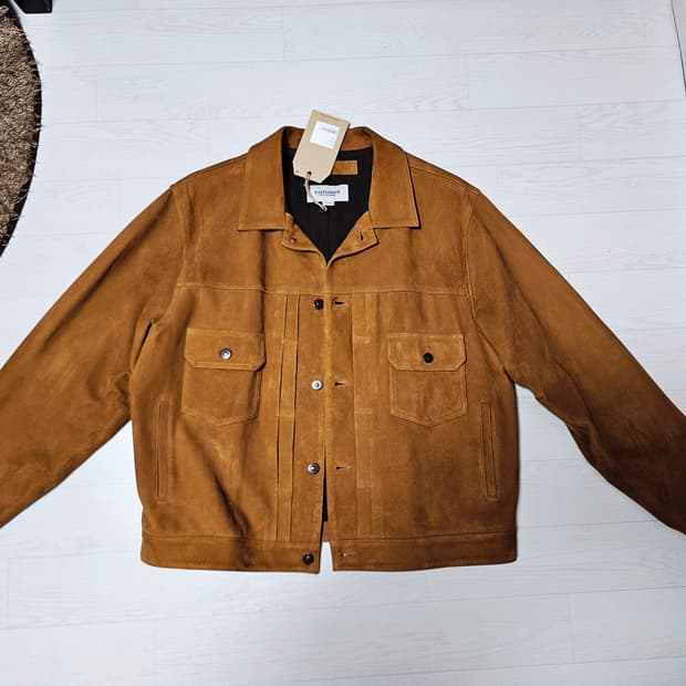 이스트로그 스웨이드 트러커 L사이즈 팝니다