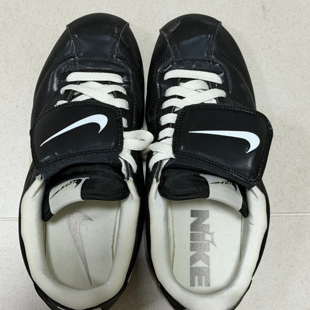 나이키 코르테즈 se 240