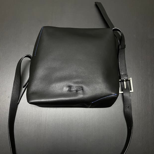 아더에러 Tetraight bag product. 105