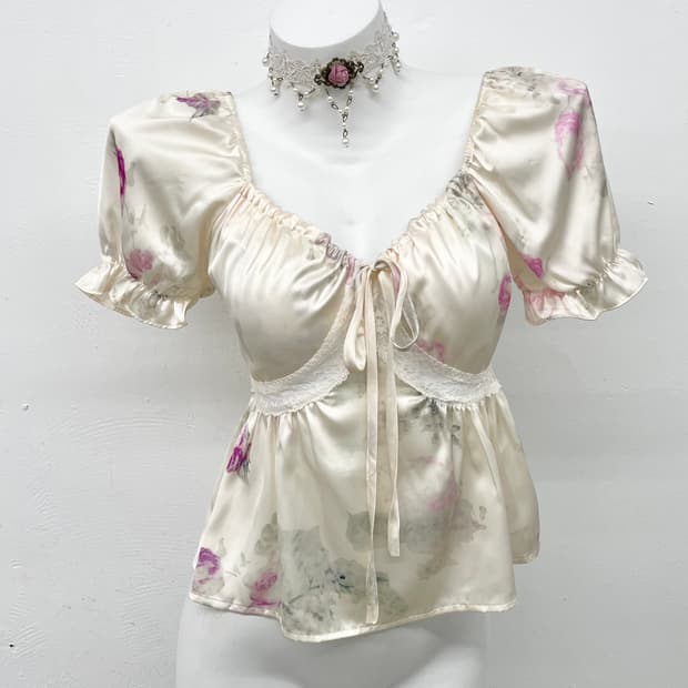 페어리 새틴 블라우스