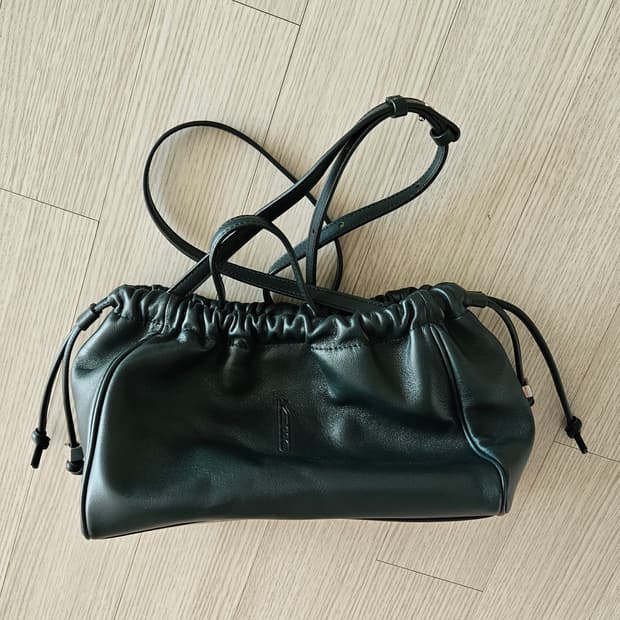 구호 램스킨 스트링 숄더백 핸드백 딥그린