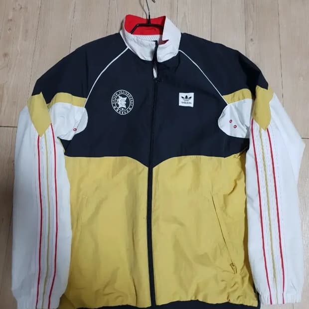 아디다스 빈티지 스트릿바람막이 105