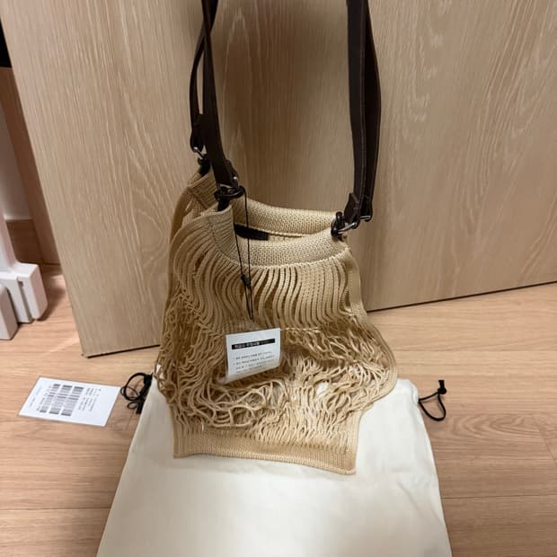 르메르 미디움 필트 네트백