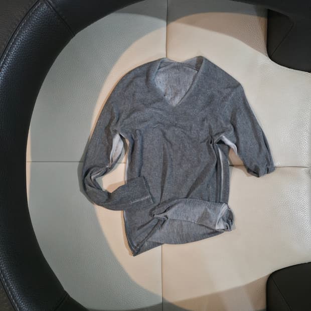 Label under construction knit