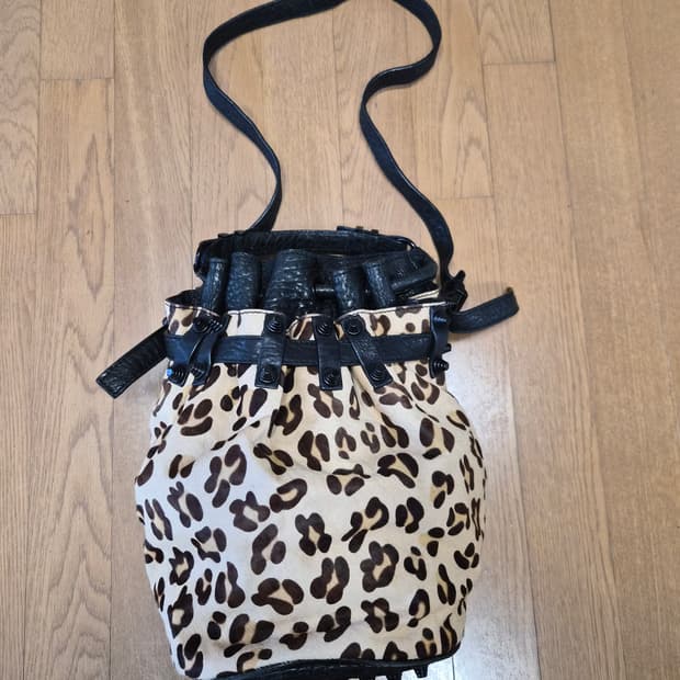 (정품) 알렉산더왕 디에고 호피 송치퍼 크로스백 (명품 여자 가방 숄더백