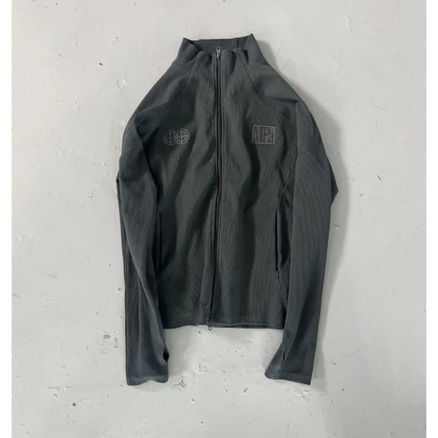 플라스틱 프로덕트 ribbed zip jacket charcoal
