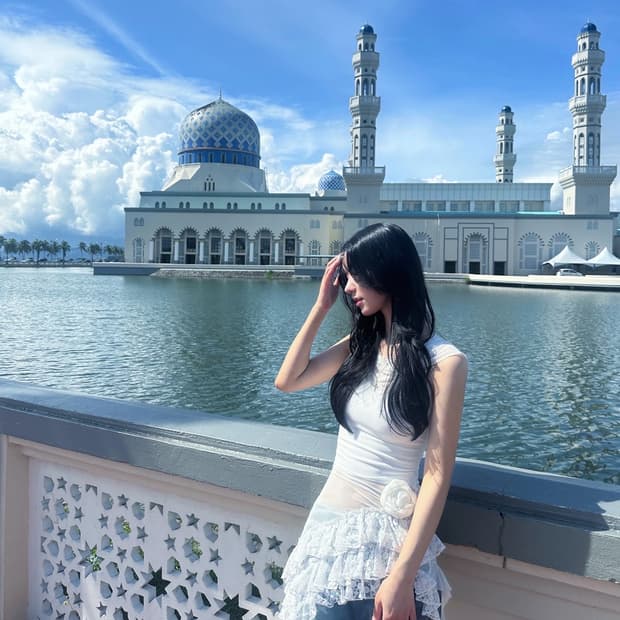 스컬프터 Victorian Hoodied Mesh Dress Ivory