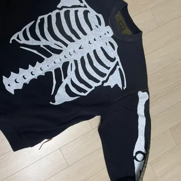 캐피탈 본 맨투맨 3