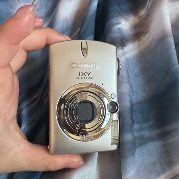 작례⭕️) 캐논 ixy700 = ixus 750 카메라