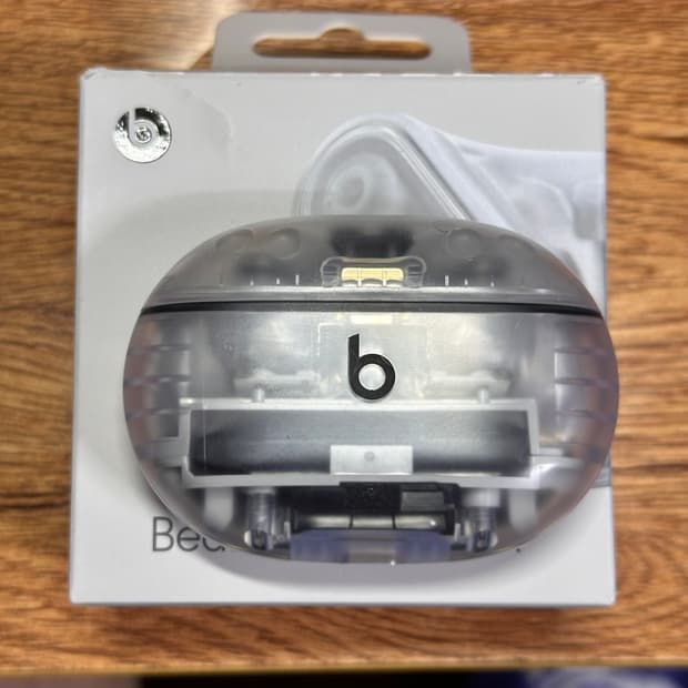 비츠 스튜디오 버즈 플러스 투명