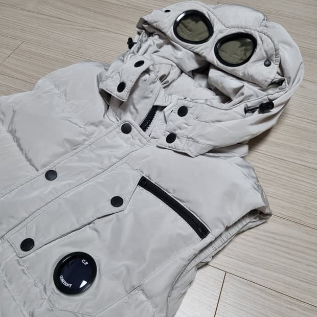cp컴퍼니 렌즈고글 조끼패딩