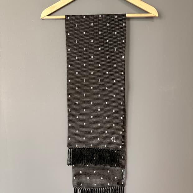 알렉산더맥퀸 스컬 사틴 머플러