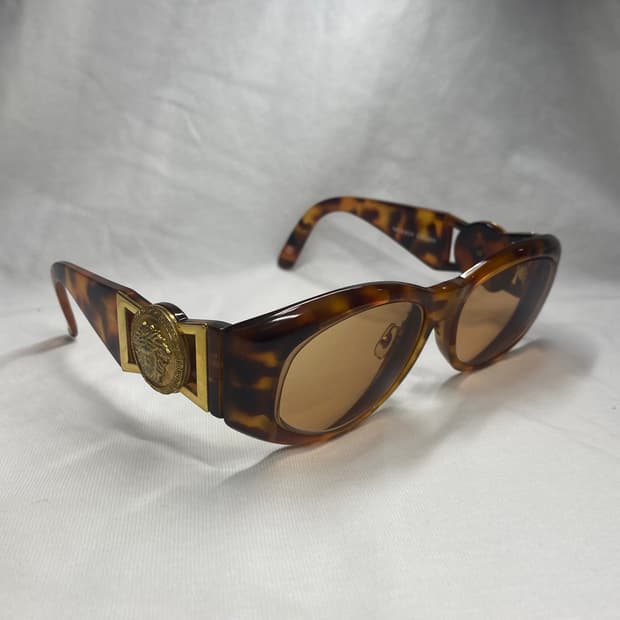 90s 빈티지 베르사체 선글라스 레오파드 호피 비기 착용 모델