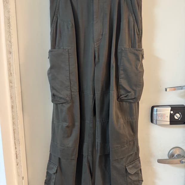 해칭룸 Zip Cargo Work Pants Dark Khaki