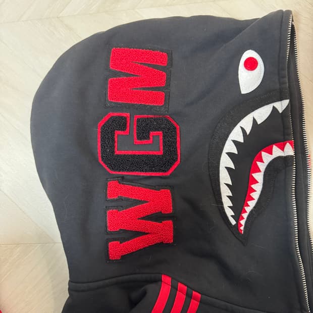 베이프 아디다스 콜로보 샤크후드 us사이즈 xl