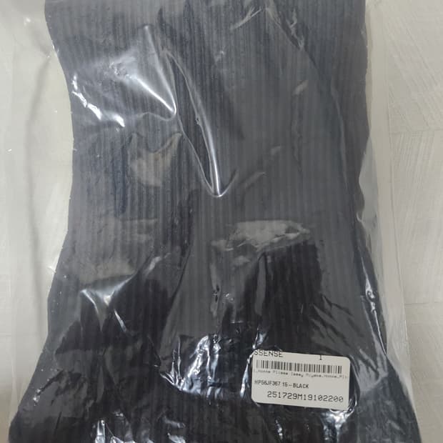 옴므플리세 아우터 메시 슬랙스 팝니다(사이즈 1)