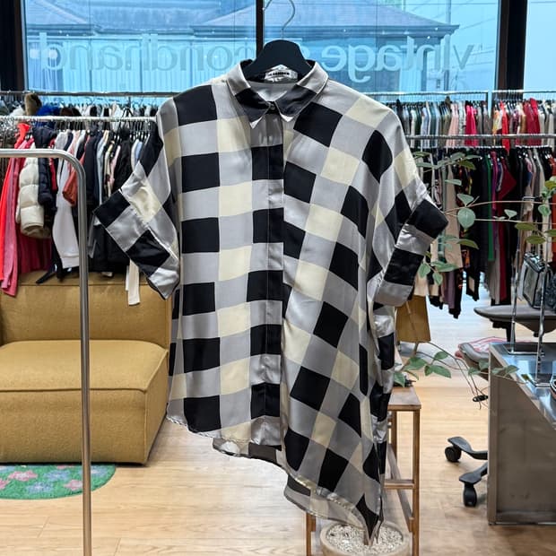 질샌더 체크 실크 언발 하프 셔츠 