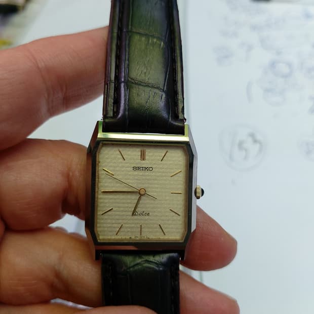 세이코 돌체 라인의 남성용 시계