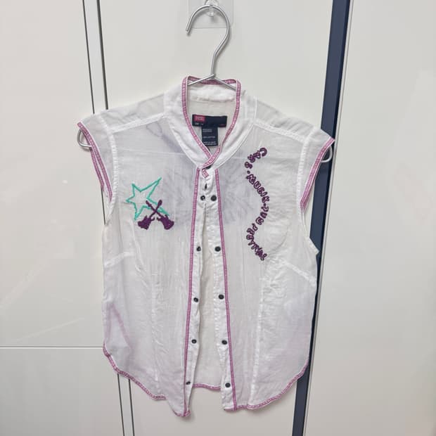 디젤 슬리브리스 민소매 탑