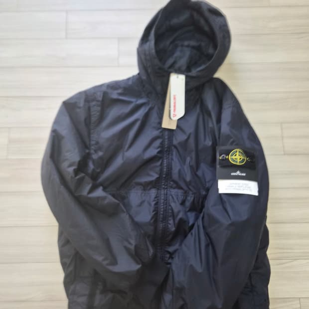 23fw XL 스톤아일랜드 크링클랩스 프리마로프트 자켓