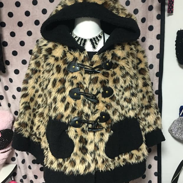 오네갸루 레오파드 퍼 판쵸 케이프