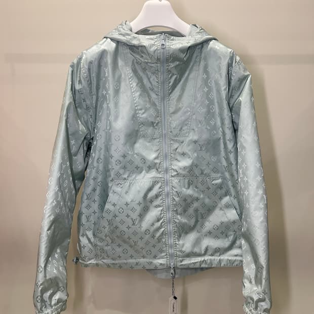 [정품/중고] 루이비통 리버서블 모노그램 바람막이