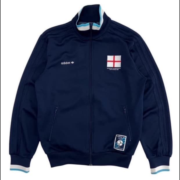아디다스 잉글랜드 져지 네이비 구해요🙏