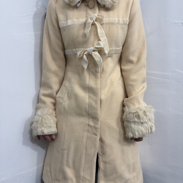 lest rose ribbon detail fur coat