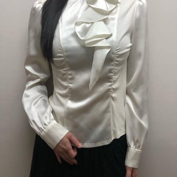 빈티지 화이트 러플 블라우스