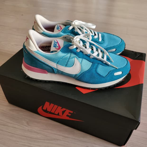 나이키 볼텍스(235)