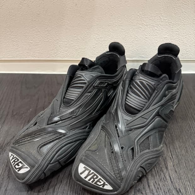 발렌시아가 신발 팝니다 41사이즈